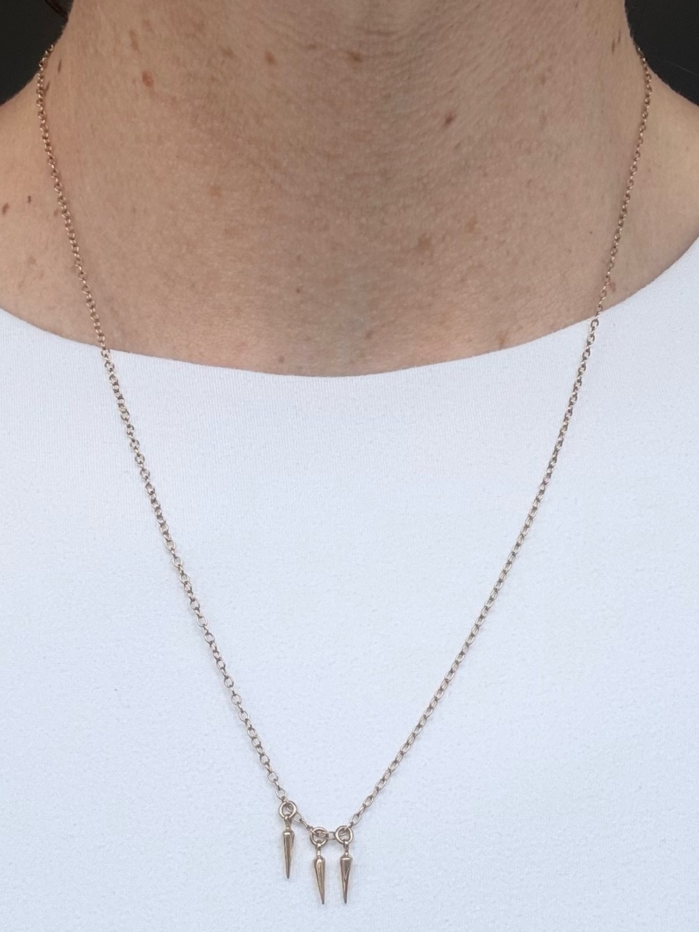Kris Nations Delicate Triple Spike Pendant Necklace - Gold